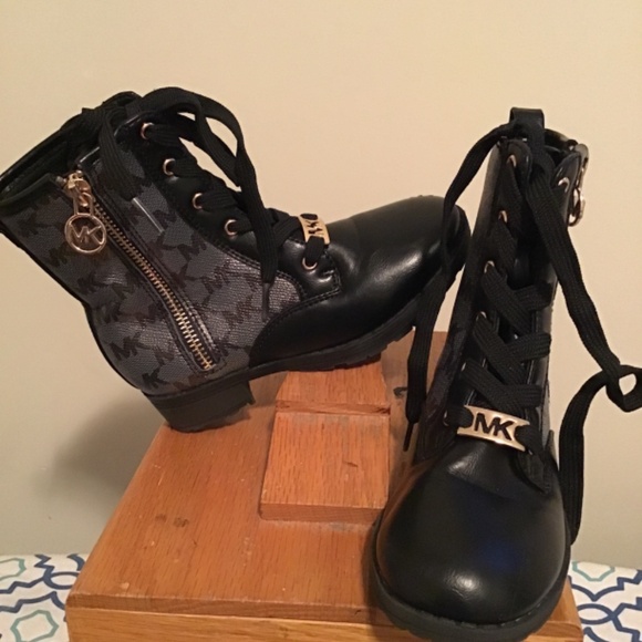 🔥Best offers, Michael Kors, girls boots size 11, no box, new cond. see pics 🔥 - Picture 3 of 5